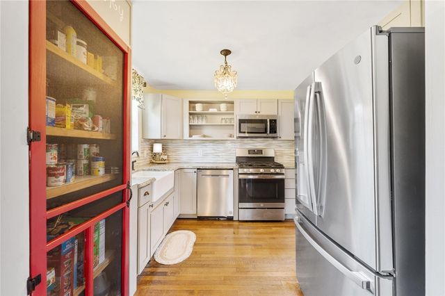 605 E Fair Play Boulevard, Fair Play, SC 29643