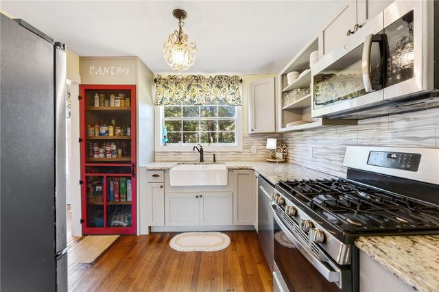 605 E Fair Play Boulevard, Fair Play, SC 29643