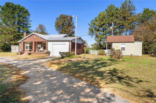 605 E Fair Play Boulevard, Fair Play, SC 29643