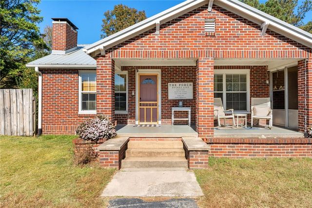 605 E Fair Play Boulevard, Fair Play, SC 29643