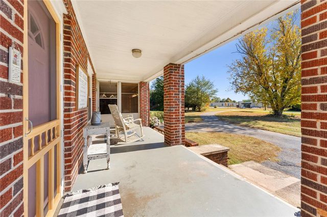 605 E Fair Play Boulevard, Fair Play, SC 29643