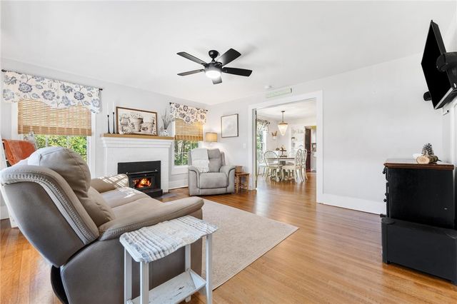 605 E Fair Play Boulevard, Fair Play, SC 29643