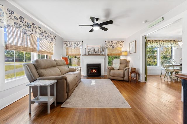 605 E Fair Play Boulevard, Fair Play, SC 29643