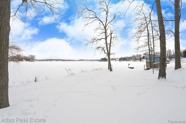 10128 Dar Lane, Goodrich, MI 48438