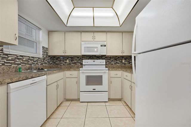 4452 GARNET DRIVE 203, New Port Richey, FL 34652