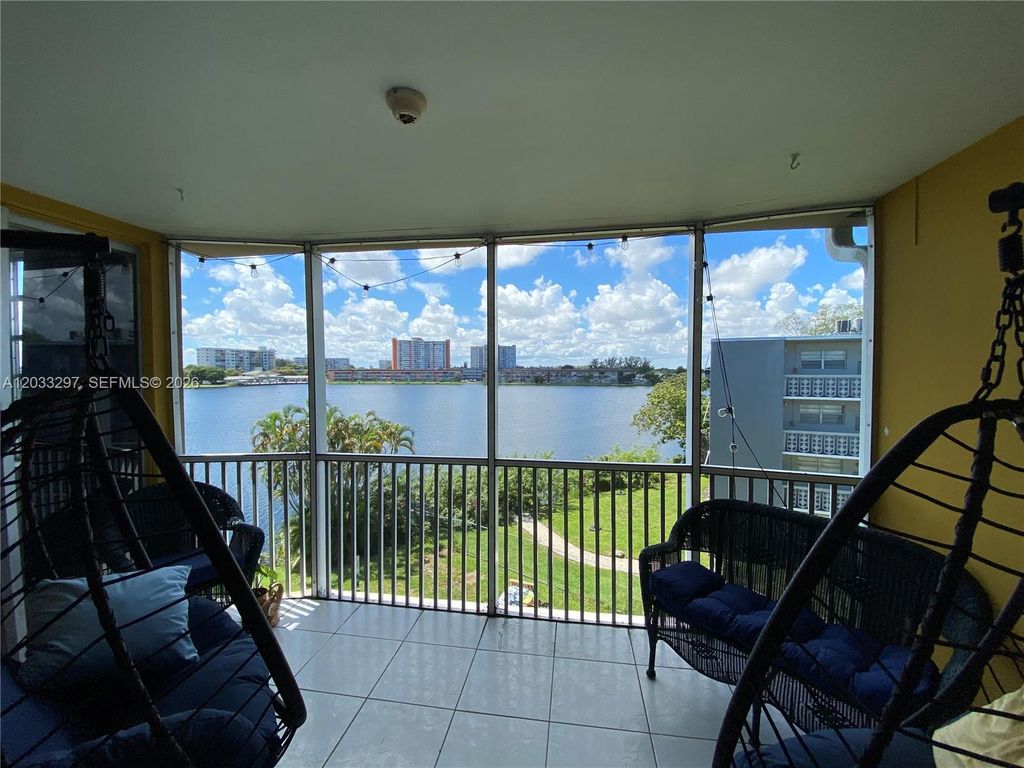 1660 NE 191st Street 4131, Miami, FL 33179