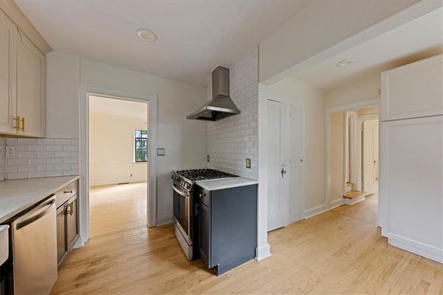 6712 Linden Road, Kansas City, MO 64113