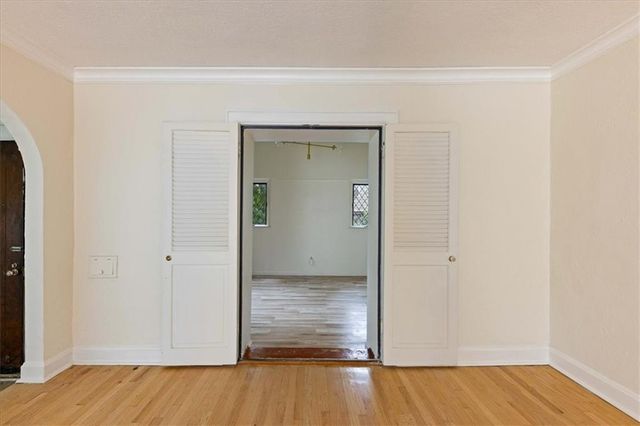 6712 Linden Road, Kansas City, MO 64113