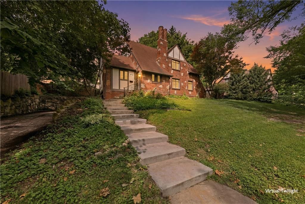 6712 Linden Road, Kansas City, MO 64113