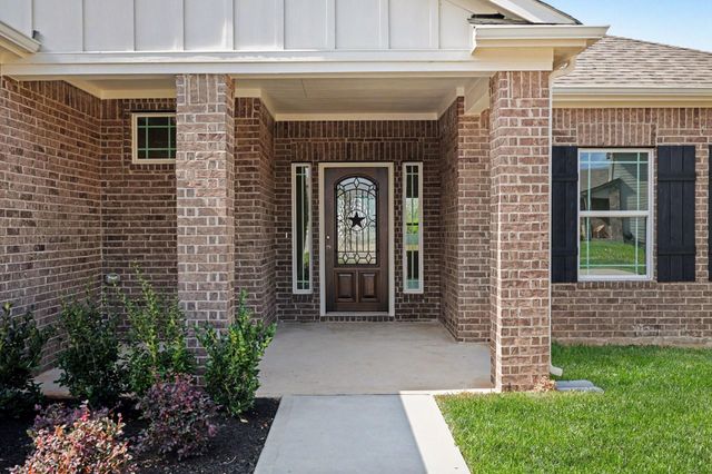 12400 Hackberry Dr, Willis, TX 77318