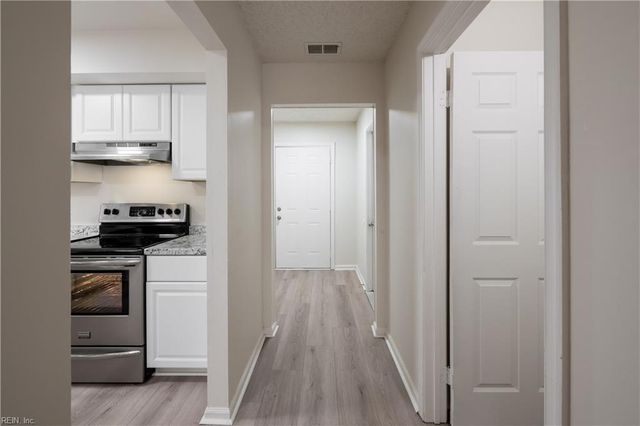 4164 Ohare DR, Virginia Beach, VA 23453