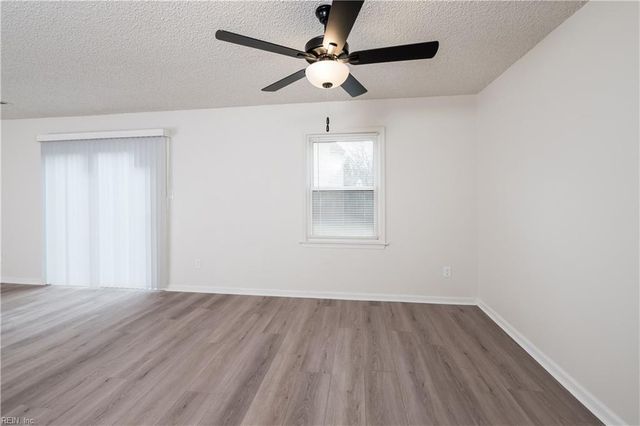 4164 Ohare DR, Virginia Beach, VA 23453