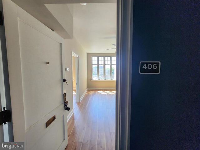 1525 N FRONT ST, Harrisburg, PA 17102
