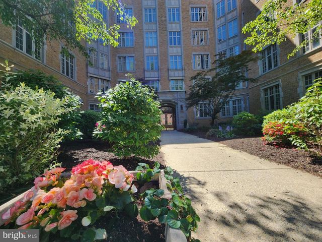 1525 N FRONT ST, Harrisburg, PA 17102
