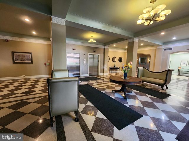 1525 N FRONT ST, Harrisburg, PA 17102