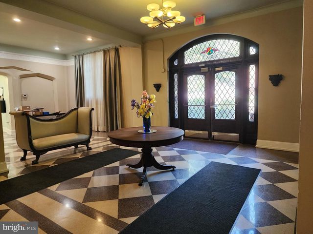 1525 N FRONT ST, Harrisburg, PA 17102