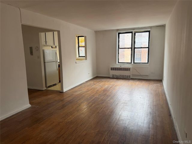 141-05 Northern Boulevard 1E, Flushing, NY 11354