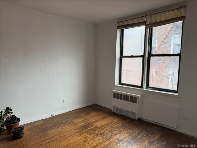 141-05 Northern Boulevard 1E, Flushing, NY 11354