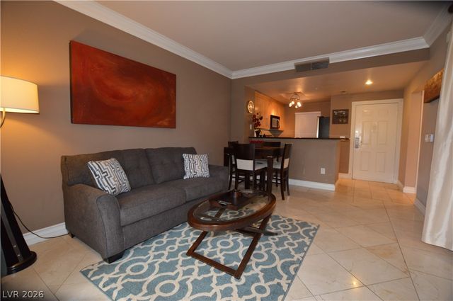 270 FLAMINGO Road 207, Las Vegas, NV 89169