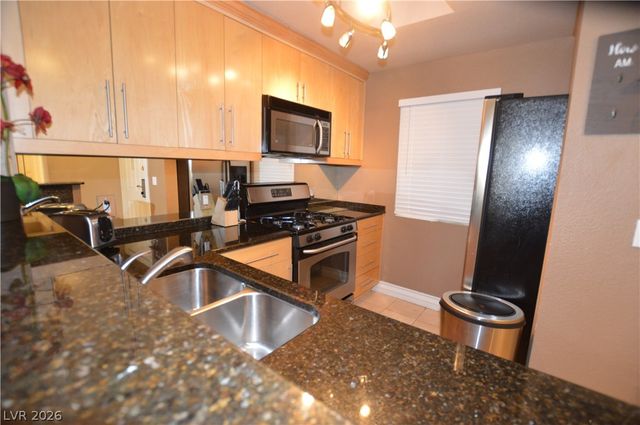 270 FLAMINGO Road 207, Las Vegas, NV 89169