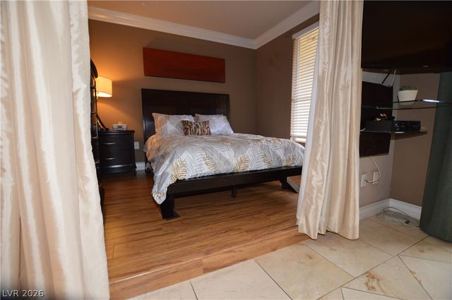 270 FLAMINGO Road 207, Las Vegas, NV 89169