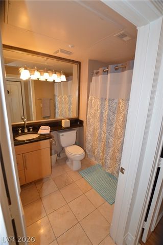 270 FLAMINGO Road 207, Las Vegas, NV 89169