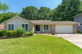 9 Pinehurst Court, St Peters, MO 63376