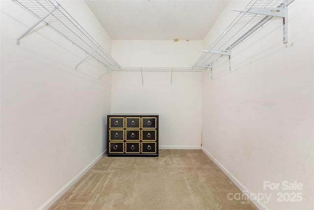 7705 Ponderosa Pine Lane, Charlotte, NC 28215