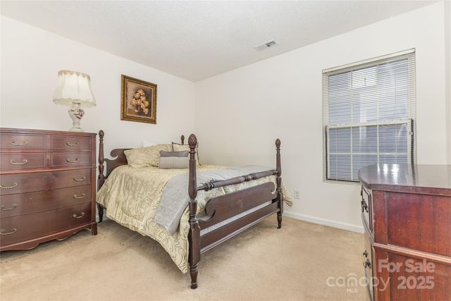 7705 Ponderosa Pine Lane, Charlotte, NC 28215