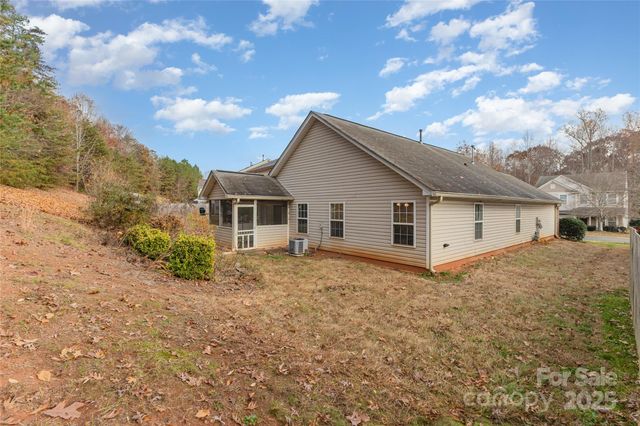 7705 Ponderosa Pine Lane, Charlotte, NC 28215