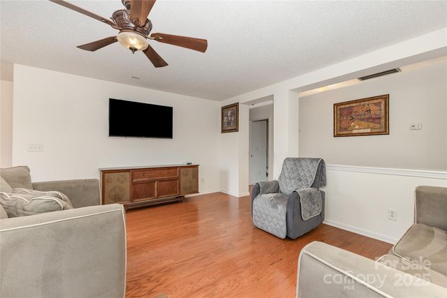 7705 Ponderosa Pine Lane, Charlotte, NC 28215