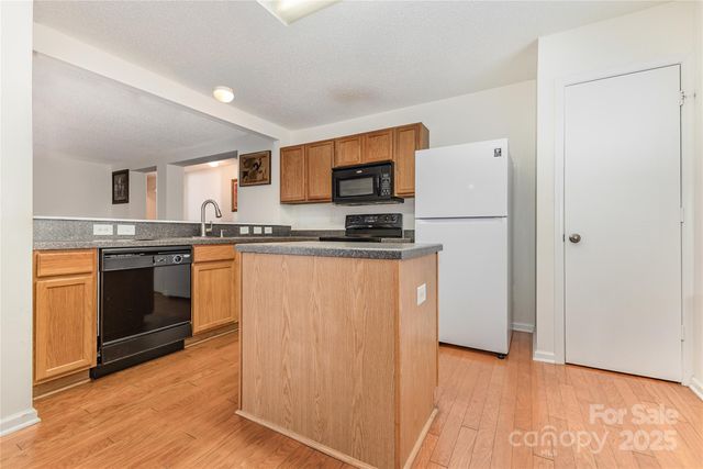 7705 Ponderosa Pine Lane, Charlotte, NC 28215