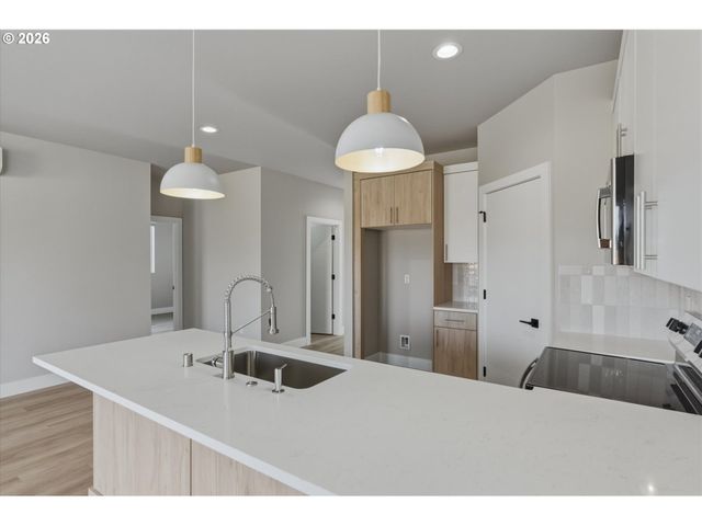 618 Se 34TH St, Battle Ground, WA 98604