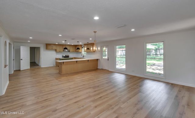551 Holly Bush Road, Brandon, MS 39047