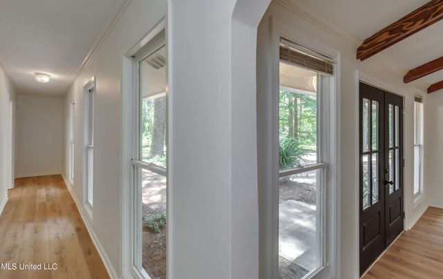 551 Holly Bush Road, Brandon, MS 39047