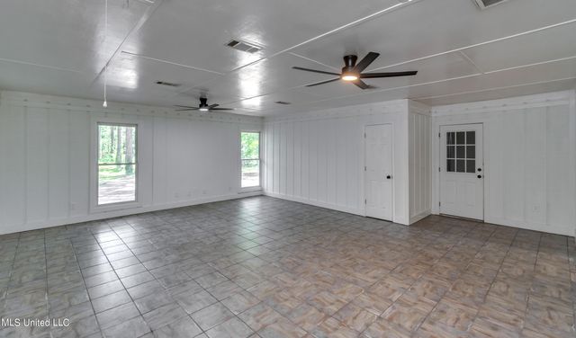 551 Holly Bush Road, Brandon, MS 39047