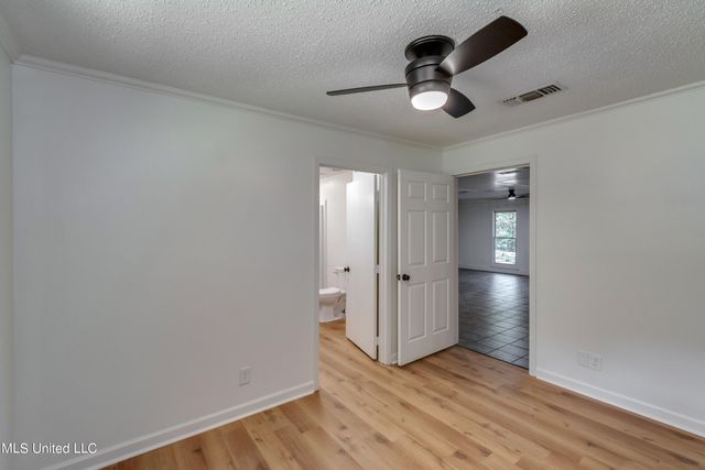 551 Holly Bush Road, Brandon, MS 39047
