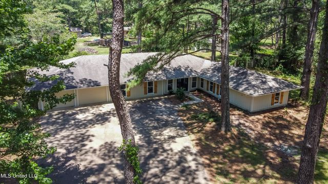551 Holly Bush Road, Brandon, MS 39047