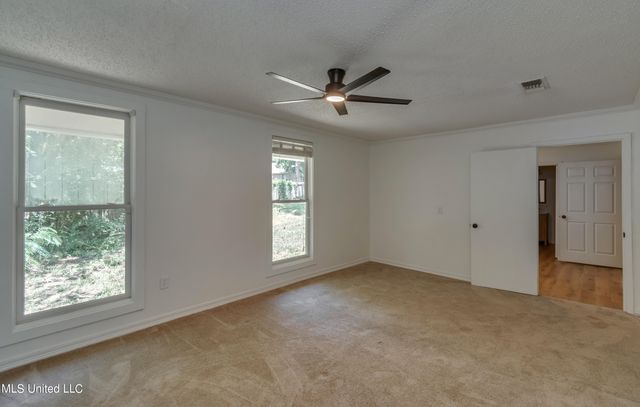 551 Holly Bush Road, Brandon, MS 39047