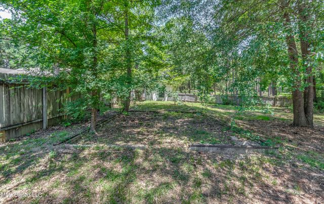 551 Holly Bush Road, Brandon, MS 39047