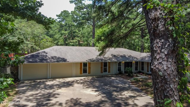 551 Holly Bush Road, Brandon, MS 39047