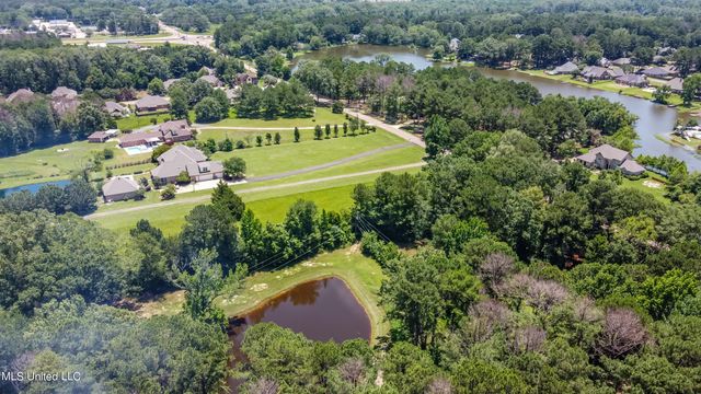 551 Holly Bush Road, Brandon, MS 39047