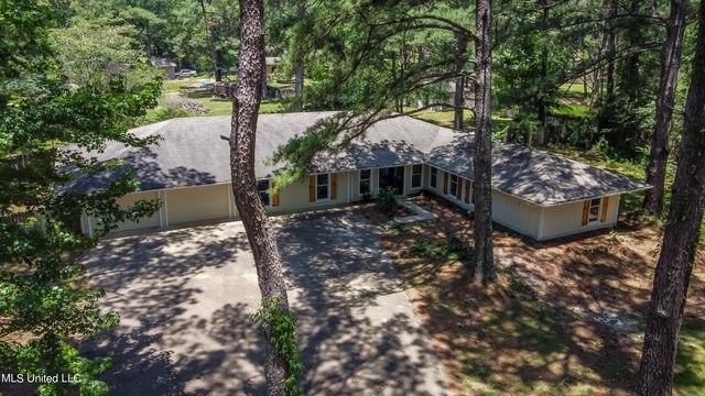 551 Holly Bush Road, Brandon, MS 39047