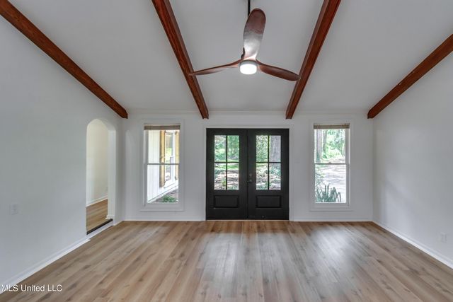 551 Holly Bush Road, Brandon, MS 39047