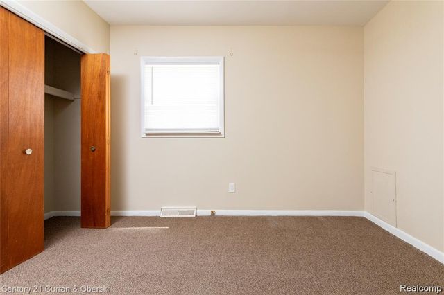 1463 Reo Avenue, Lincoln Park, MI 48146