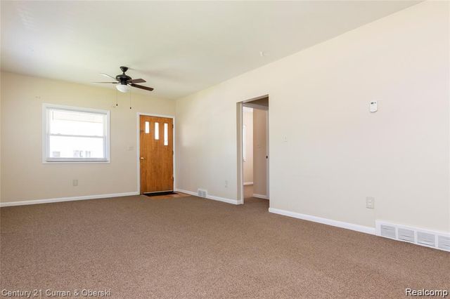 1463 Reo Avenue, Lincoln Park, MI 48146