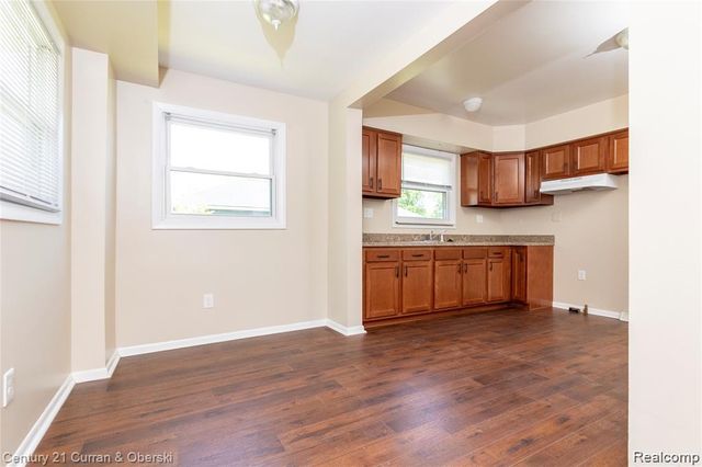 1463 Reo Avenue, Lincoln Park, MI 48146