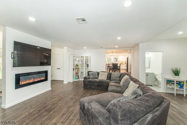 115 Scudders Rd, Sparta Twp., NJ 07871