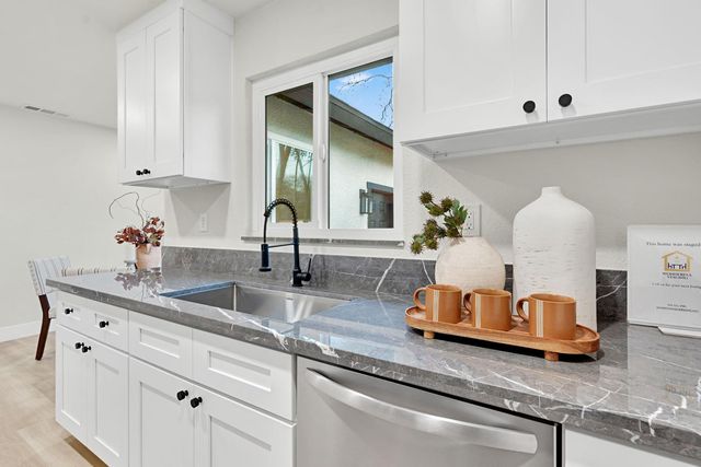 4676 E Orleans Avenue, Fresno, CA 93702