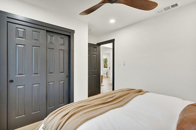 4676 E Orleans Avenue, Fresno, CA 93702